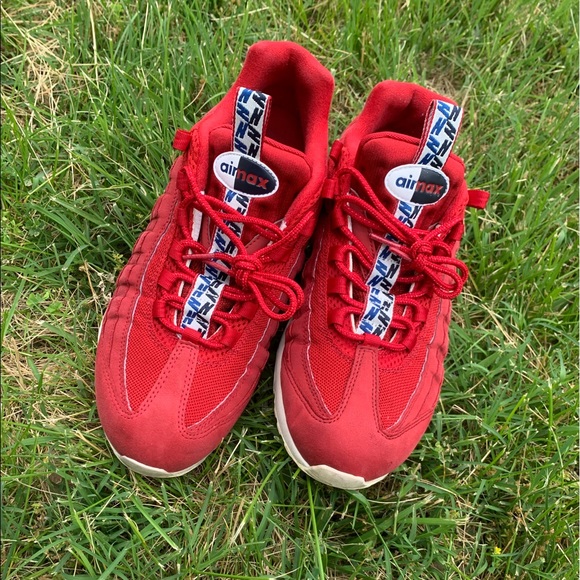 COPY - nike air maxes - Picture 3 of 6